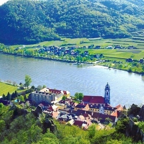 Carousel post from taucktravel.