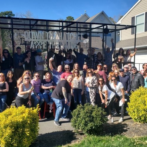 Carousel post from downthehatchet.