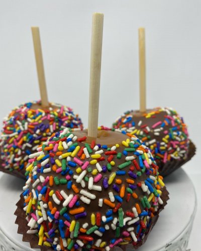 Carousel post from famous_creations_catering.
