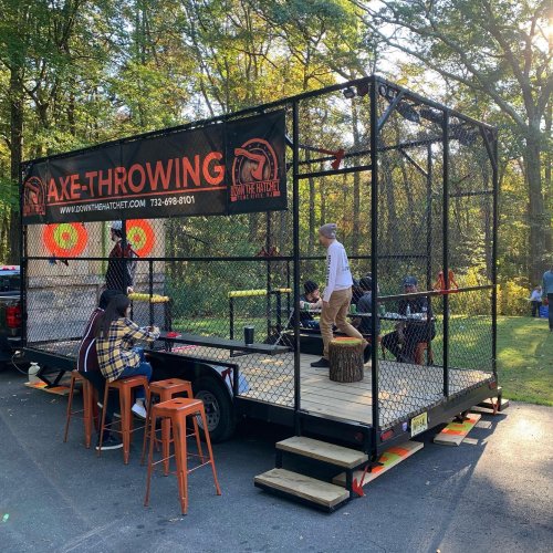 Carousel post from downthehatchet.