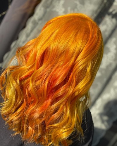 Carousel post from hairbyjessenia.