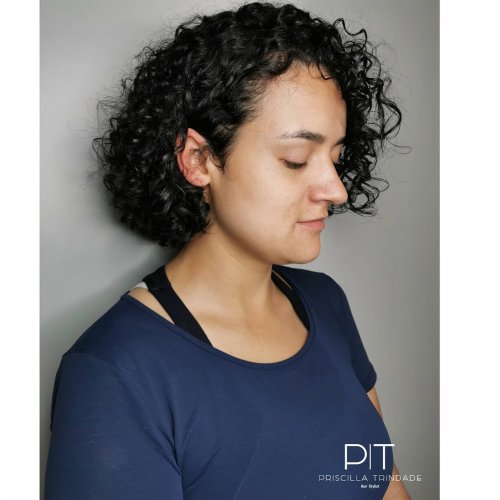 Carousel post from trindadehairstylist.