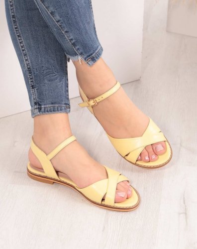 Carousel post from ossoshoes.