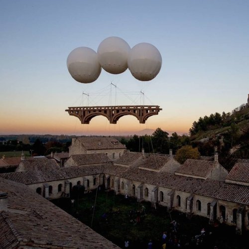 Carousel post from aurrome.