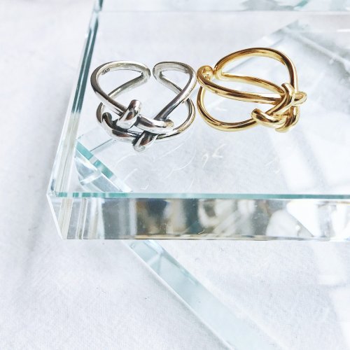 Carousel post from blingtw.