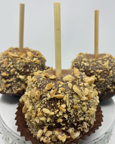 Carousel post from famous_creations_catering.
