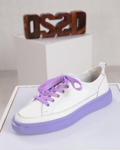 Carousel post from ossoshoes.