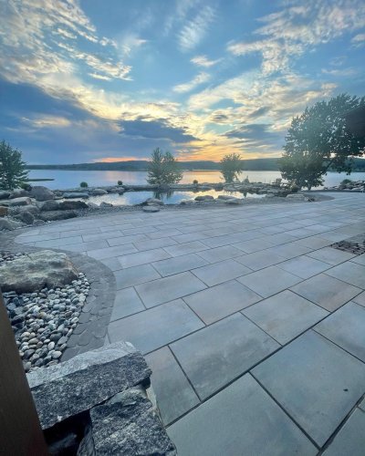 Carousel post from techobloc.