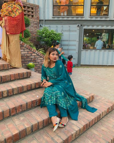 Carousel post from medha.bee.