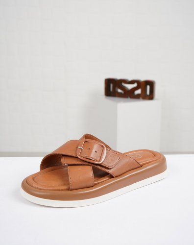 Carousel post from ossoshoes.