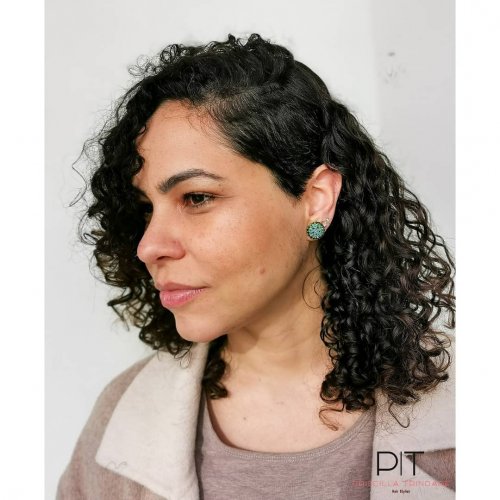 Carousel post from trindadehairstylist.