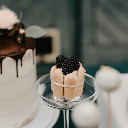 Photo post from suesseboutique.