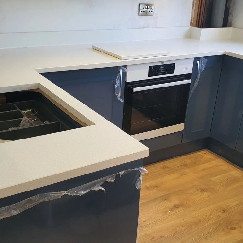 Carousel post from ellocoworktops.