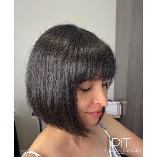 Carousel post from trindadehairstylist.
