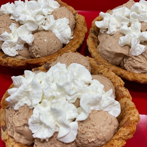 Photo post from marquettescakestudio.