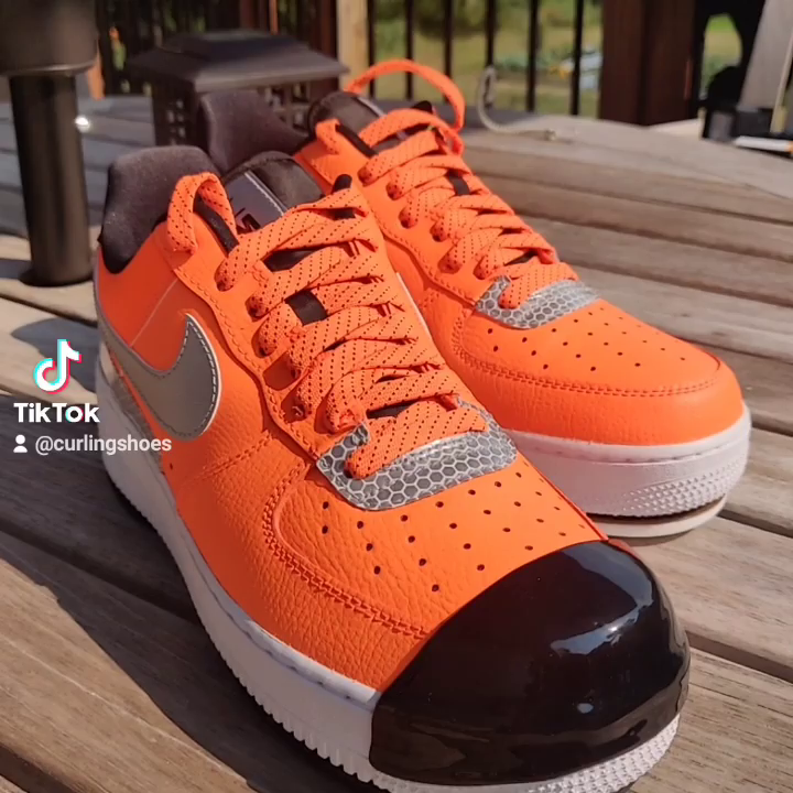 Video post from craigscurlingshoes.