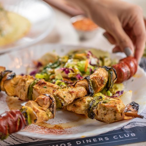 Carousel post from morogrill.