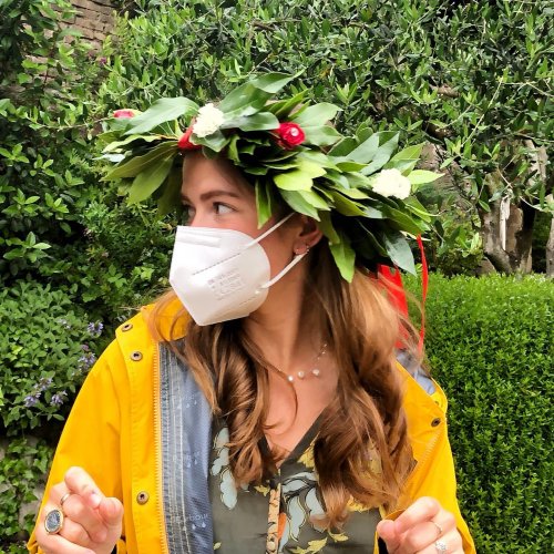 Carousel post from aurrome.