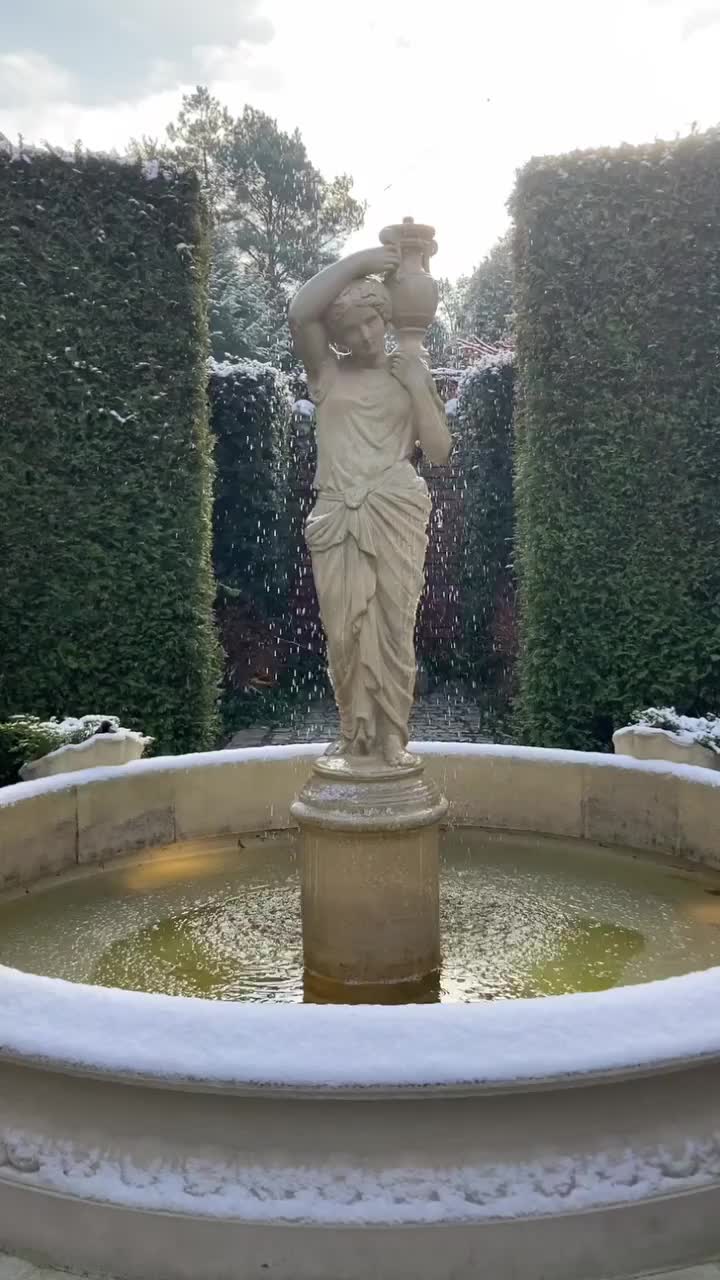 Video post from chronos_collection.