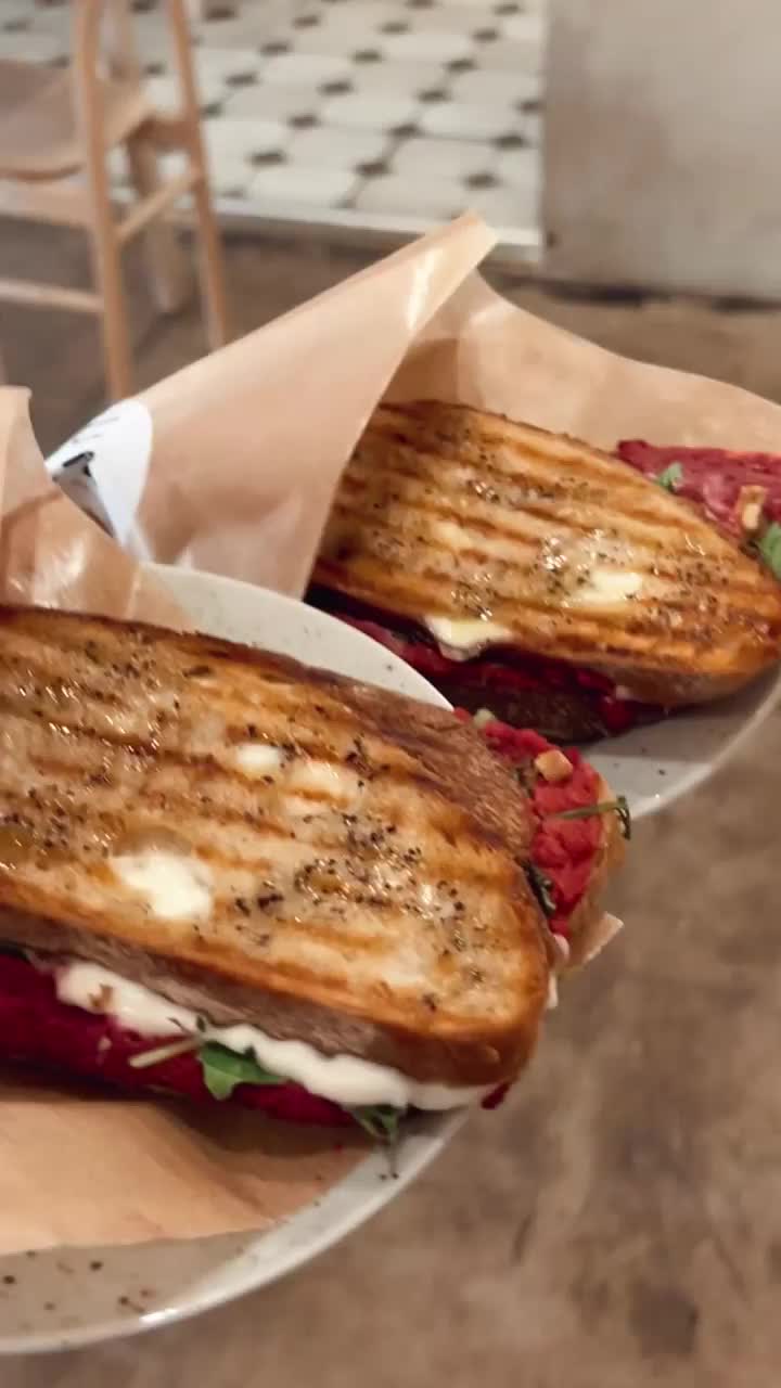 Video post from uno_fika_butik.