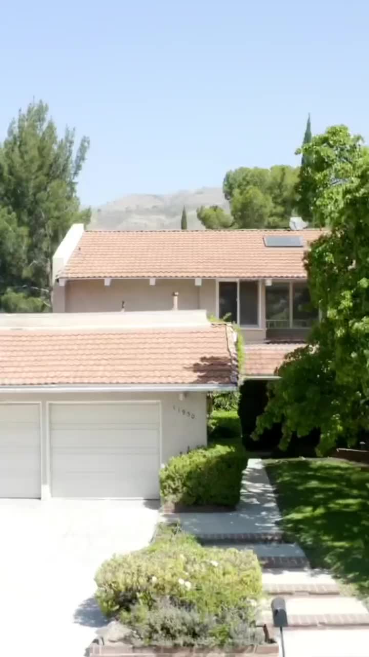 Video post from theadelpourgroup.