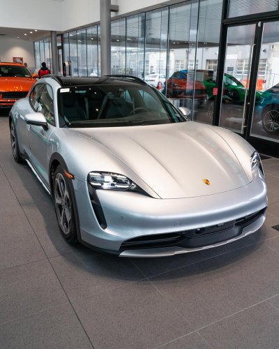 Carousel post from porschewarrington.