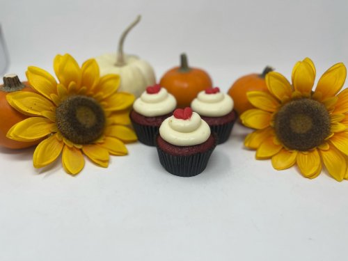 Carousel post from famous_creations_catering.