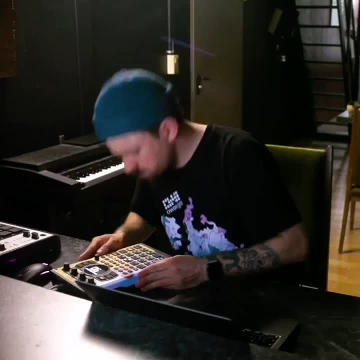 Video post from owae.ga.