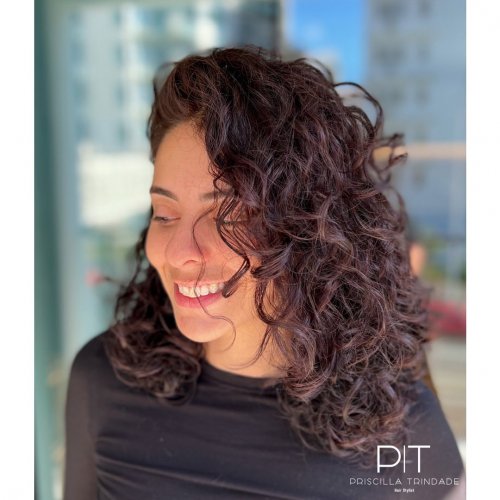 Carousel post from trindadehairstylist.