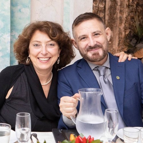 Carousel post from aurrome.