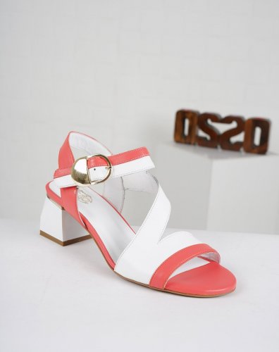 Carousel post from ossoshoes.