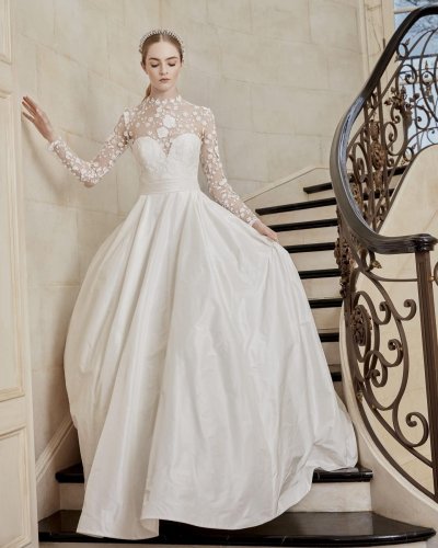 Photo post from jolibride.