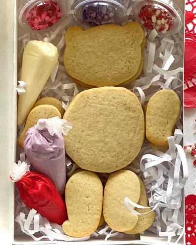 Photo post from marquettescakestudio.