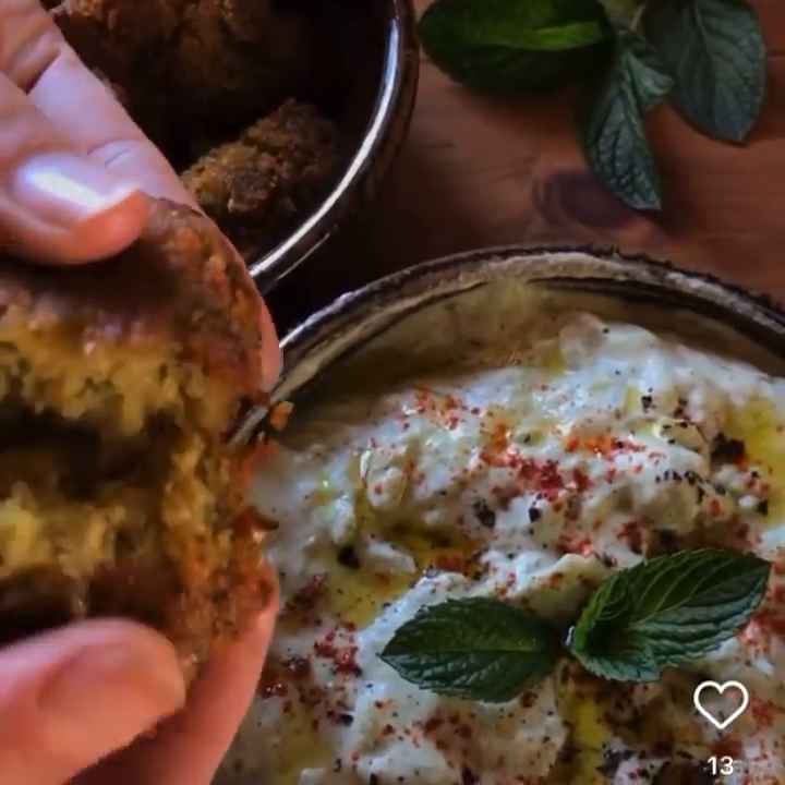 Video post from feelgoodfoodie_maria.