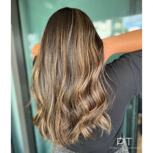 Carousel post from trindadehairstylist.