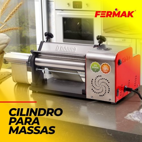 Carousel post from fermakoficial.