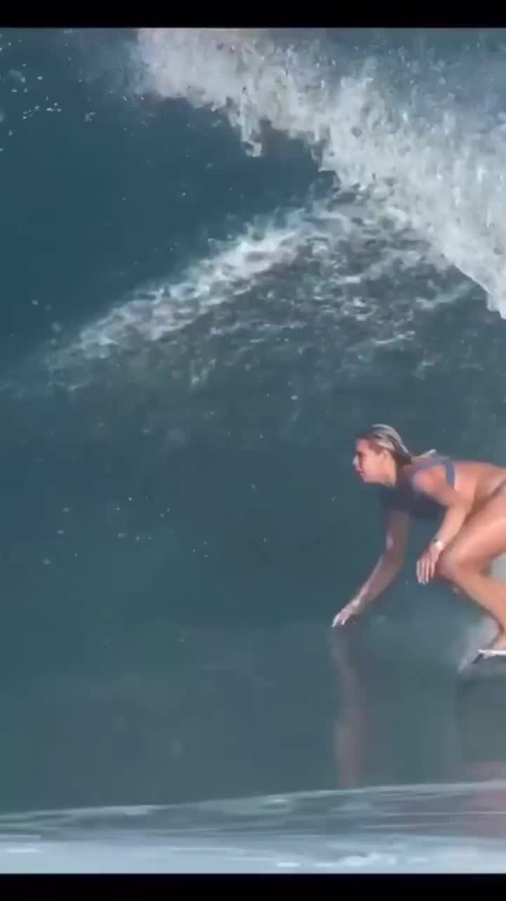 Video post from lankalivingsurf.