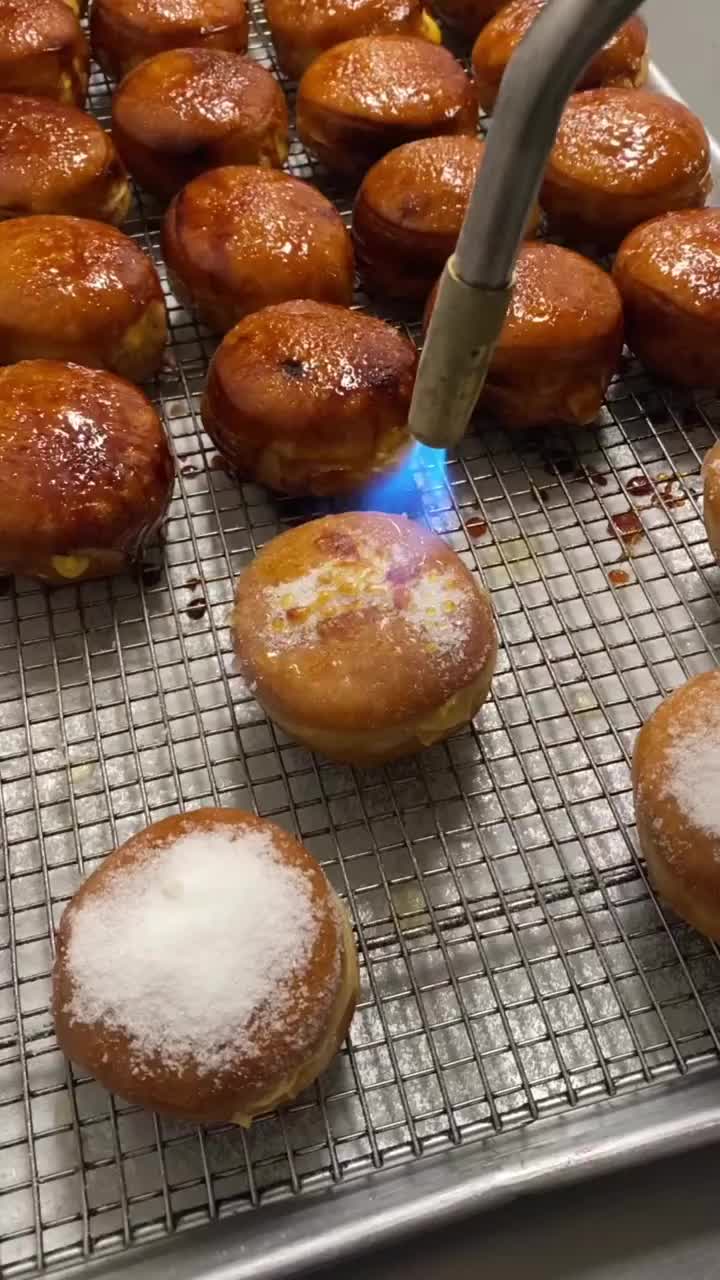 Video post from thedoughnutproject.