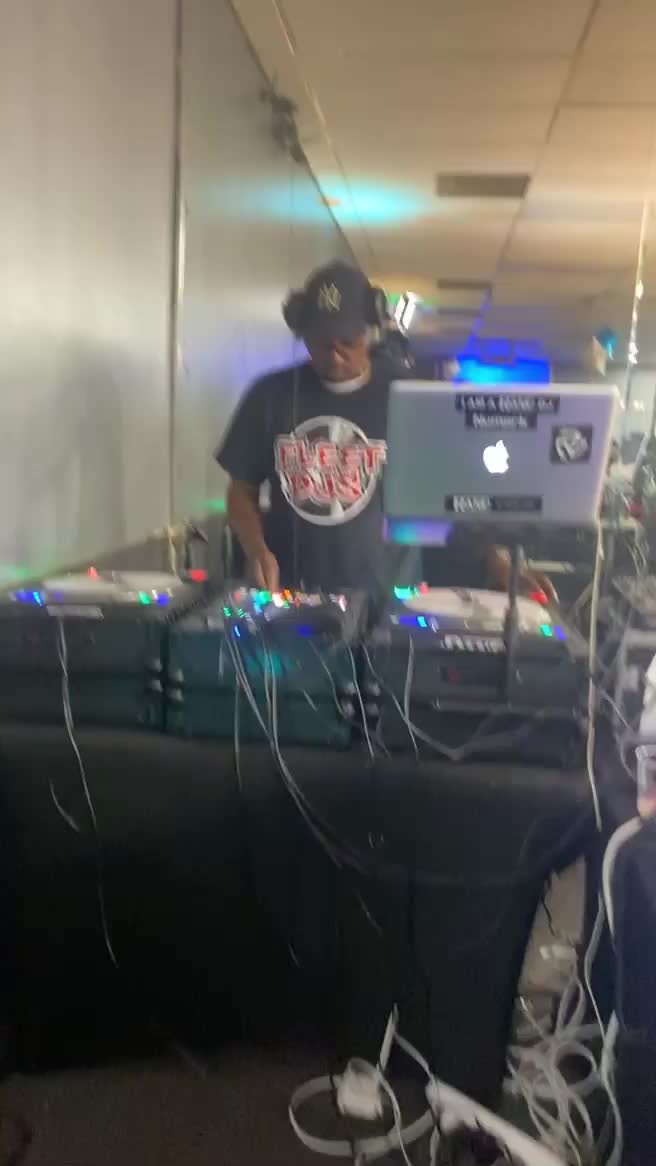 Video post from fleetdjs_mag.