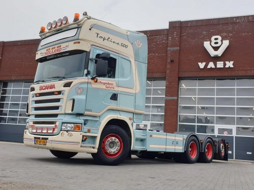 Carousel post from vaexthetrucktraders.