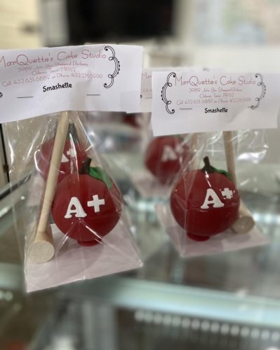 Photo post from marquettescakestudio.