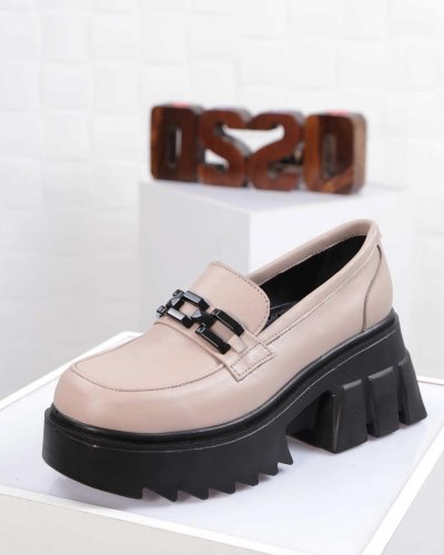 Carousel post from ossoshoes.