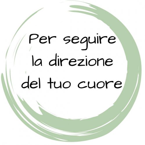 Carousel post from camillaripani.