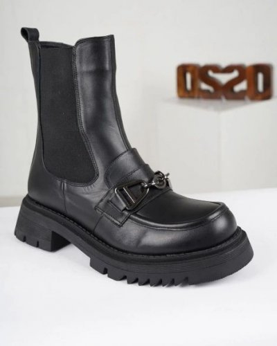 Carousel post from ossoshoes.