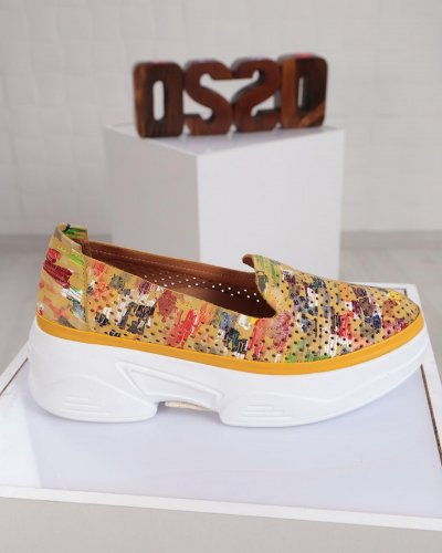 Carousel post from ossoshoes.
