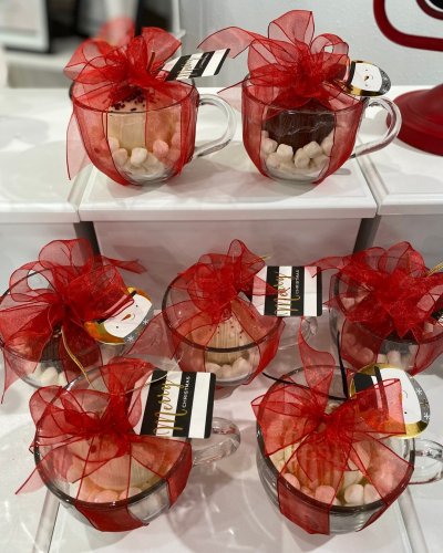 Photo post from marquettescakestudio.