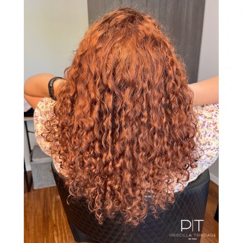 Carousel post from trindadehairstylist.