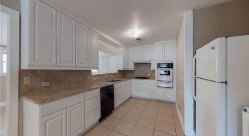 Carousel post from aggierelo.