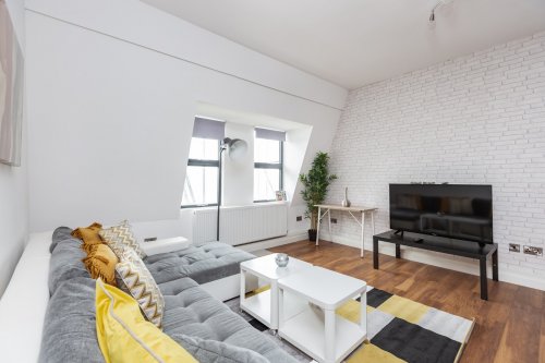 Photo post from kasarstays.