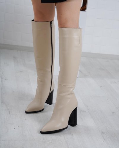Carousel post from ossoshoes.